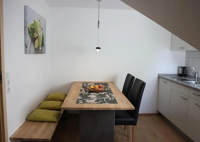 Schnurrenhof * Seebach