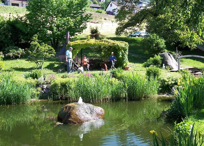 Schnurrenhof * Seebach